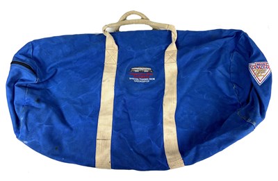 Lot 220 - Pink Floyd Crew Duffel Bag (UK)