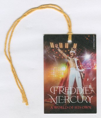 Lot 262 - Freddie Mercury Owned Nightshirt (UK)