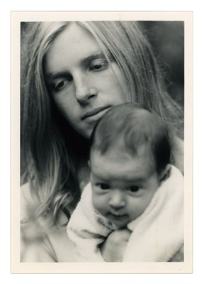 Lot 209 - Paul & Linda McCartney 1969 Snapshot Photographs (UK)